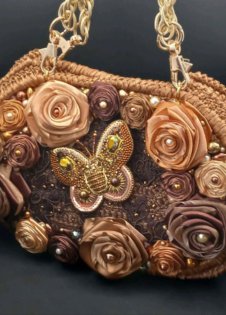 ������� Golden Butterfly �� �������� ���� ������ ������ �� �����