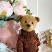  . Teddy bear.