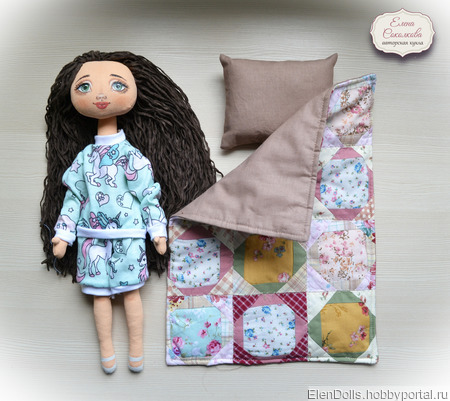 Текстильная куколка Маша с одеждой. Авторская кукла ручной работы на заказ