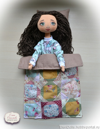 Текстильная куколка Маша с одеждой. Авторская кукла ручной работы на заказ