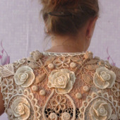 Платье "Бежевые розы"